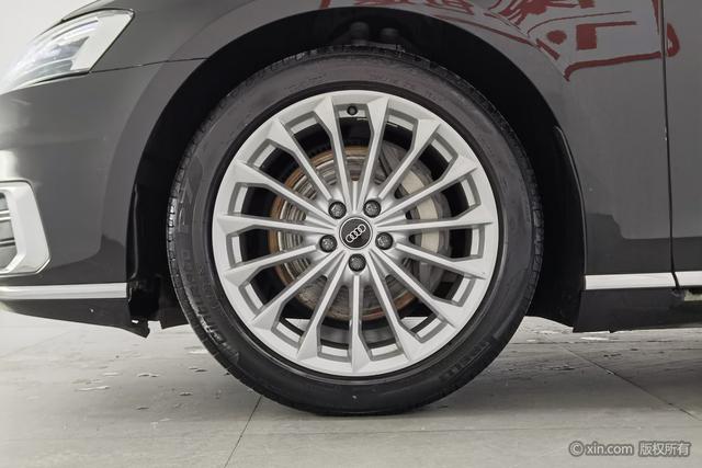 Audi A8 2022 A 8 L 50 TFSI quattro Comfort — фото 10