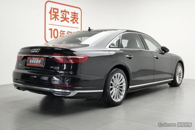 Audi A8 2022 A 8 L 50 TFSI quattro Comfort — фото 4