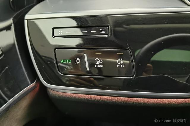 Audi A8 2022 A 8 L 50 TFSI quattro Comfort — фото 8