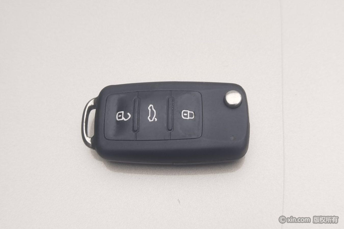 Volkswagen Polo 2014 1.6L Cross POLO AT