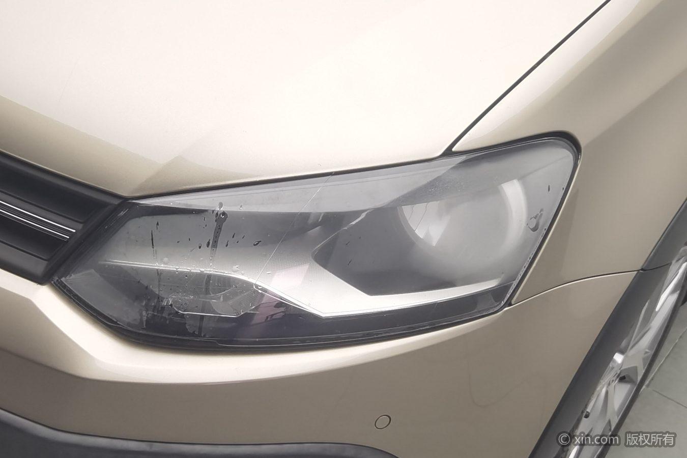Volkswagen Polo 2014 1.6L Cross POLO AT