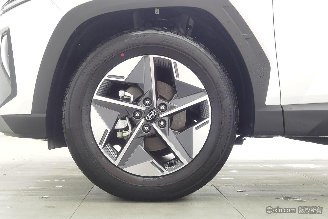 Hyundai Tucson 2025 L 1.5T LUX Luxury
