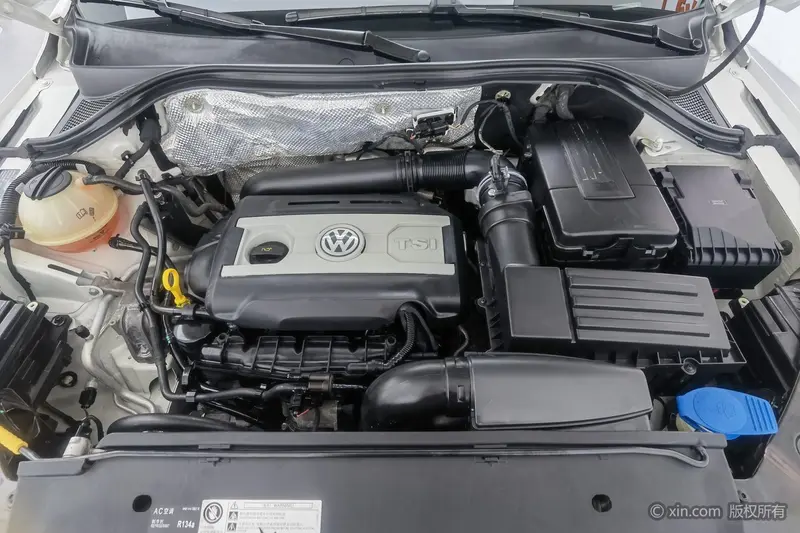 Volkswagen Tiguan — фото 6