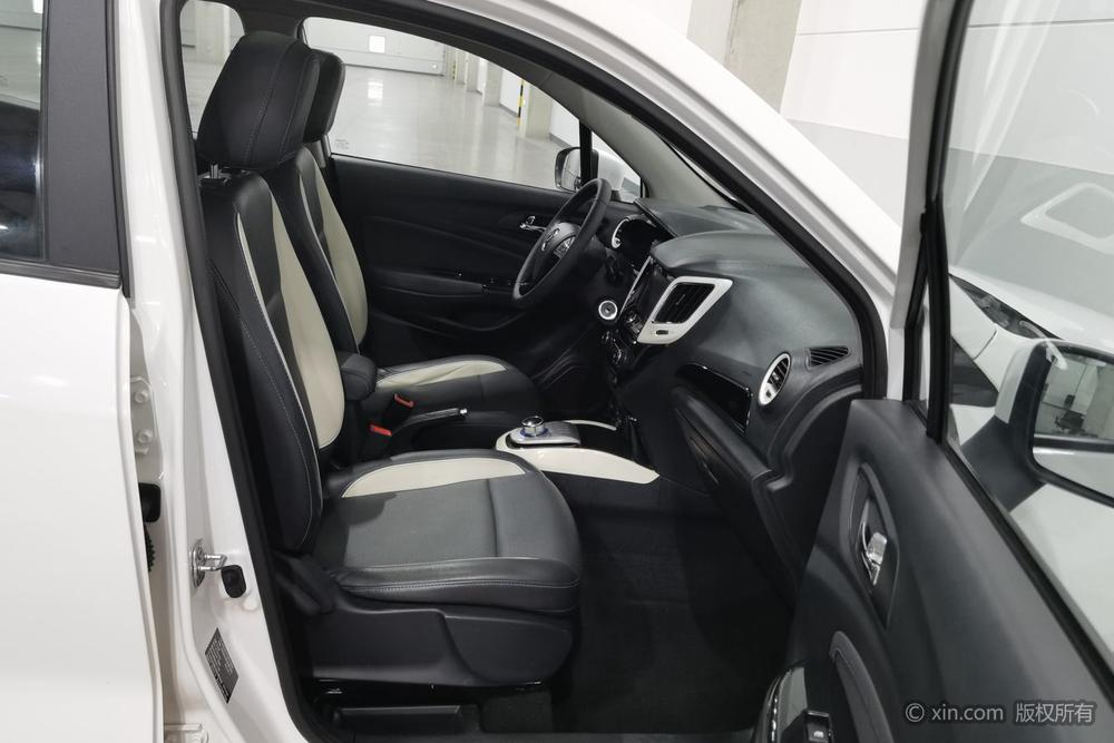 Changan CS15 EV, фото 11