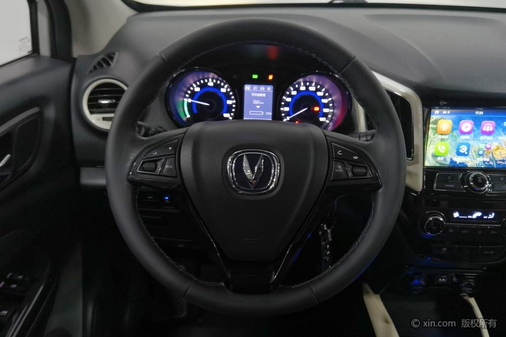 Changan CS15 EV, фото 14