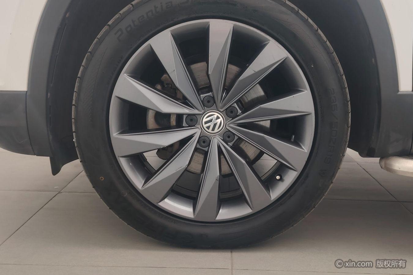 Volkswagen Tayron 2019 330TSI Luxury VI