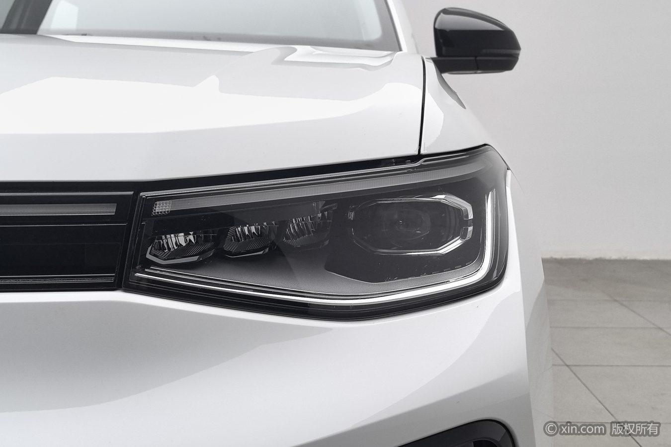 Volkswagen Tharu 2025 300TSI