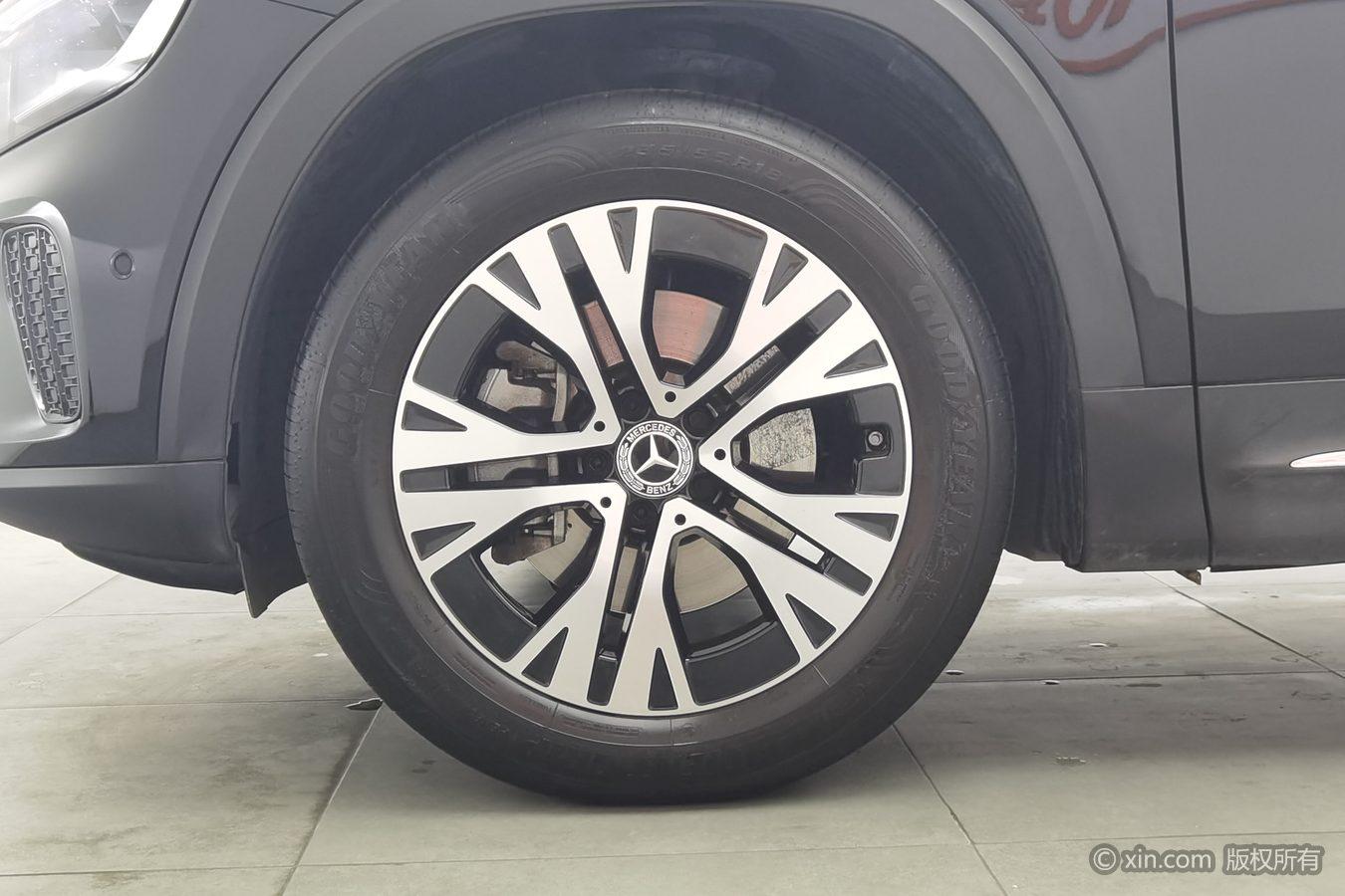 Mercedes-Benz GLB 2024 GLB 220