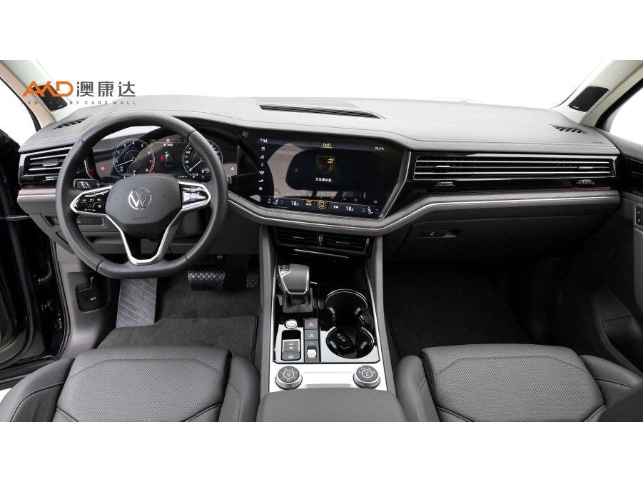 Volkswagen Touareg 2022 3.0TSI Sport