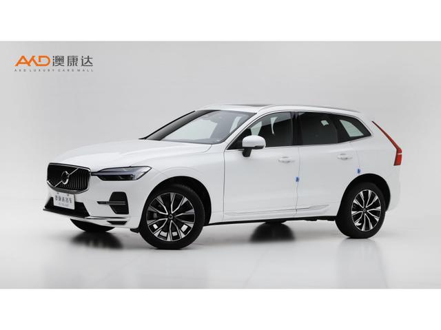 Volvo XC60 2025 года выпуска