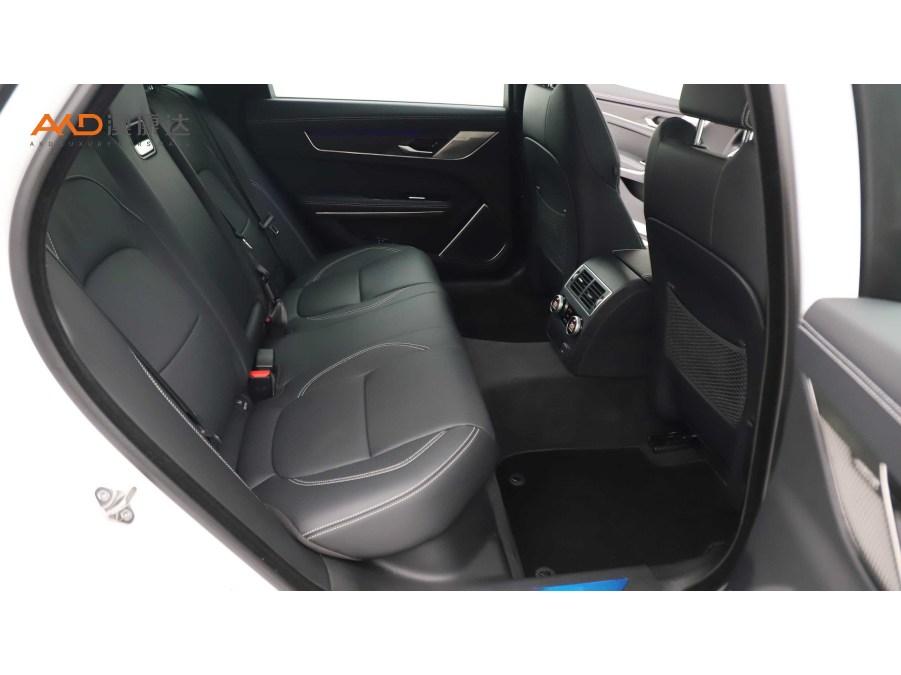 Jaguar XFL 2024 2.0T P300 Flagship Sport