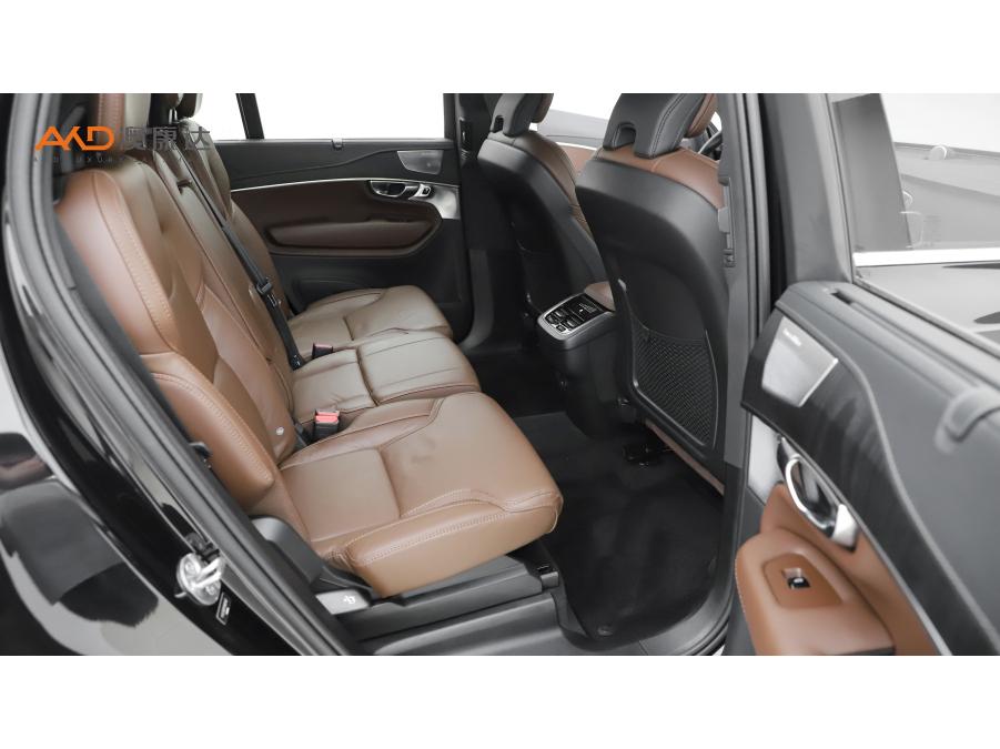 Volvo XC90 2023 B6 Luxury 7 мест