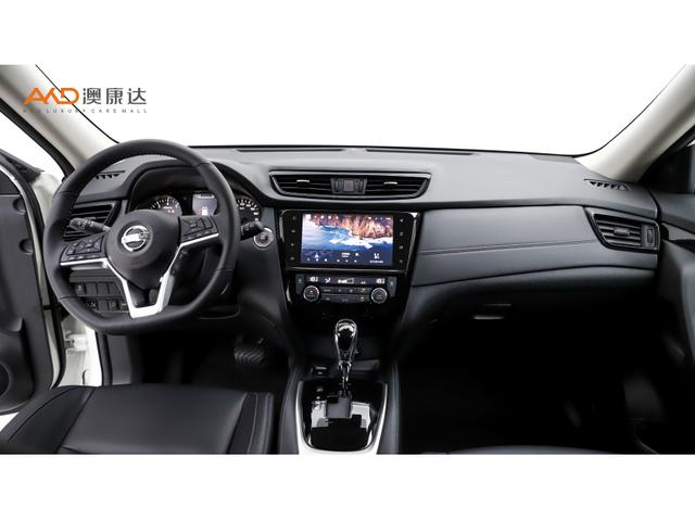 Nissan X-Trail 2023 2.0 L 2 WD — фото 7