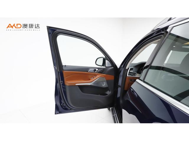 BMW X7 2022 x Drive 40i M — фото 10