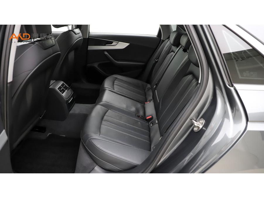 Audi A4L 2023 Темно-серый из Китая, фото 2