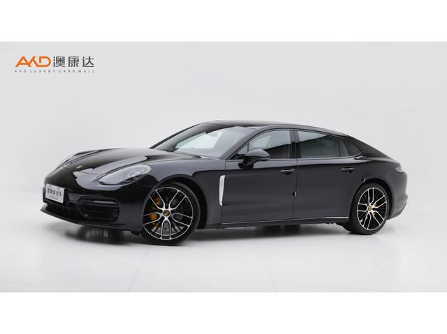 Porsche Panamera 2023 года выпуска
