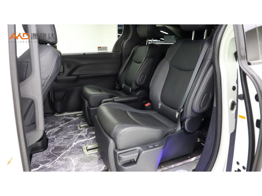 Toyota Granvia 2022 2.5L Flagship
