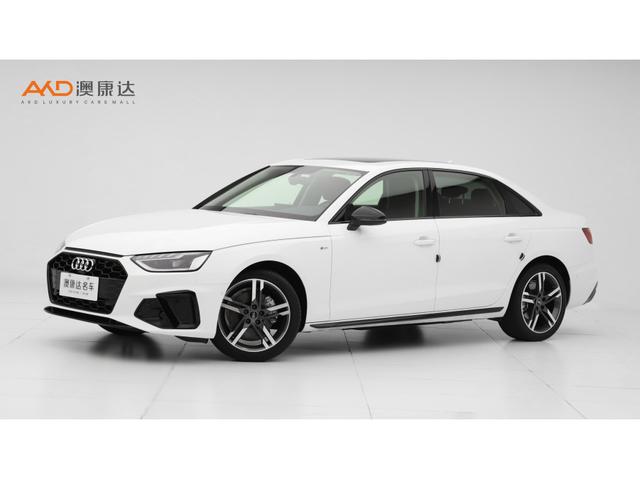 Audi A4 2022 года выпуска