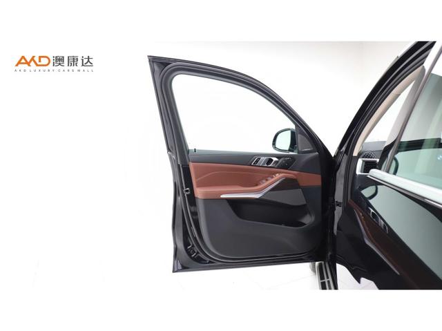 BMW X7 2023 x Drive 40i Leading — фото 10