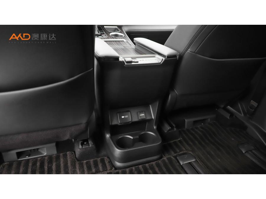 Toyota Granvia, фото 5