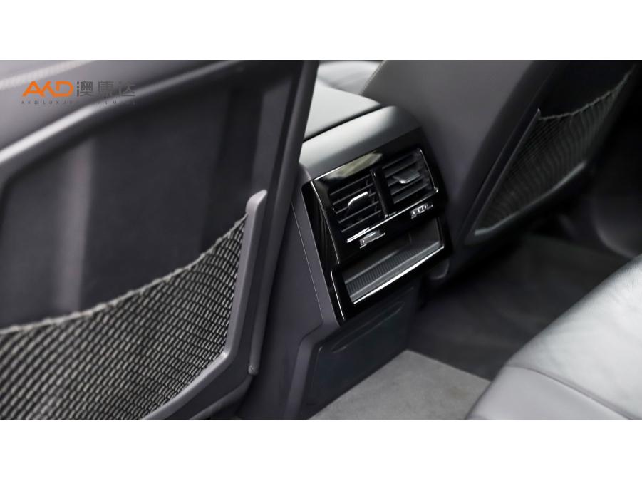 Volkswagen Touareg 2021 3.0TSI Sport