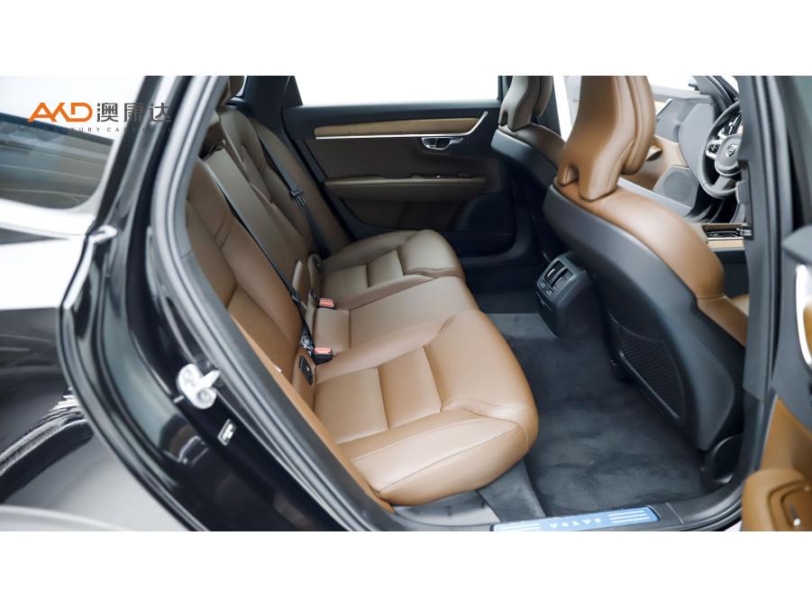 Volvo S90 2024 B5 Luxury