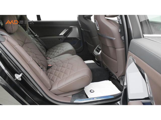 BMW 7-Series 2023 740 Li Leading M — фото 10