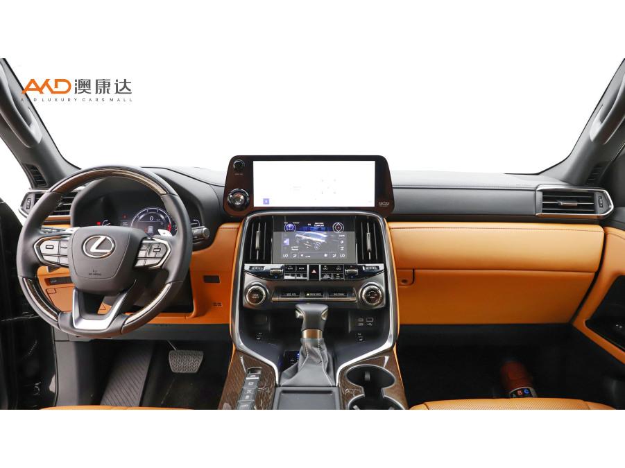 Lexus LX 2024 3.5T AT 4 мест