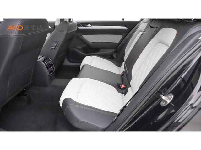 Volkswagen Magotan 2025 330 TSI DSGLuxury — фото 10