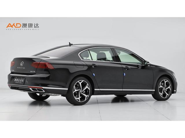 Volkswagen Magotan 2025 330 TSI DSGLuxury — фото 4