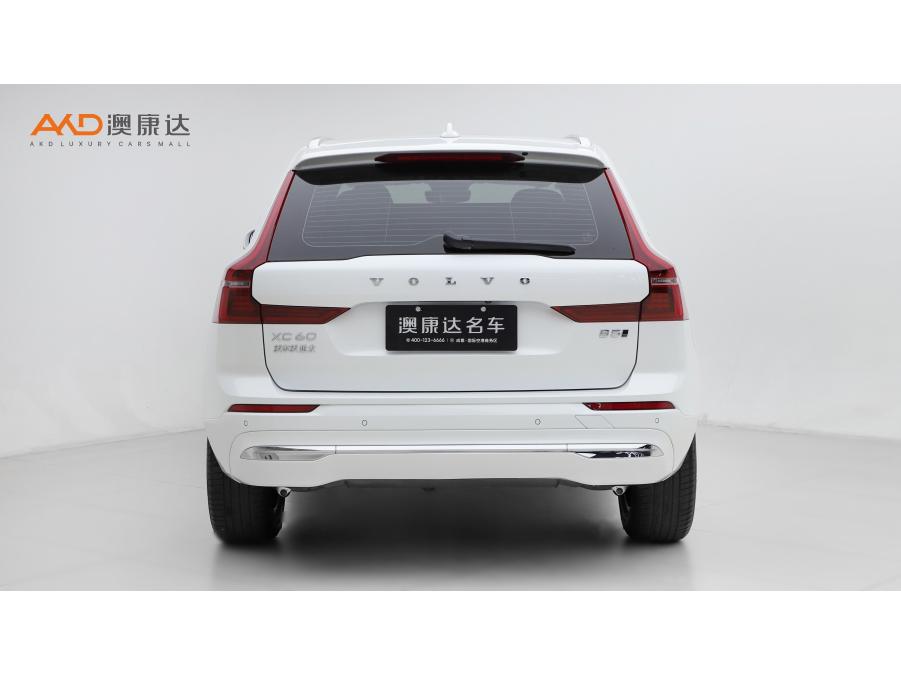 Volvo XC60 2026 B5 Luxury