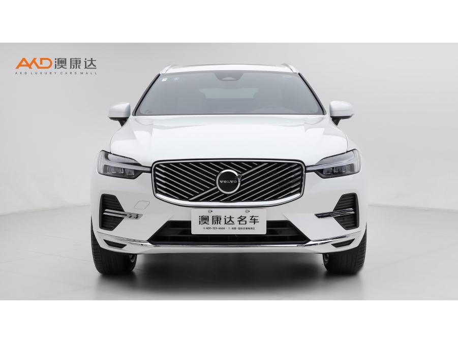 Volvo XC60 2026 B5 Luxury