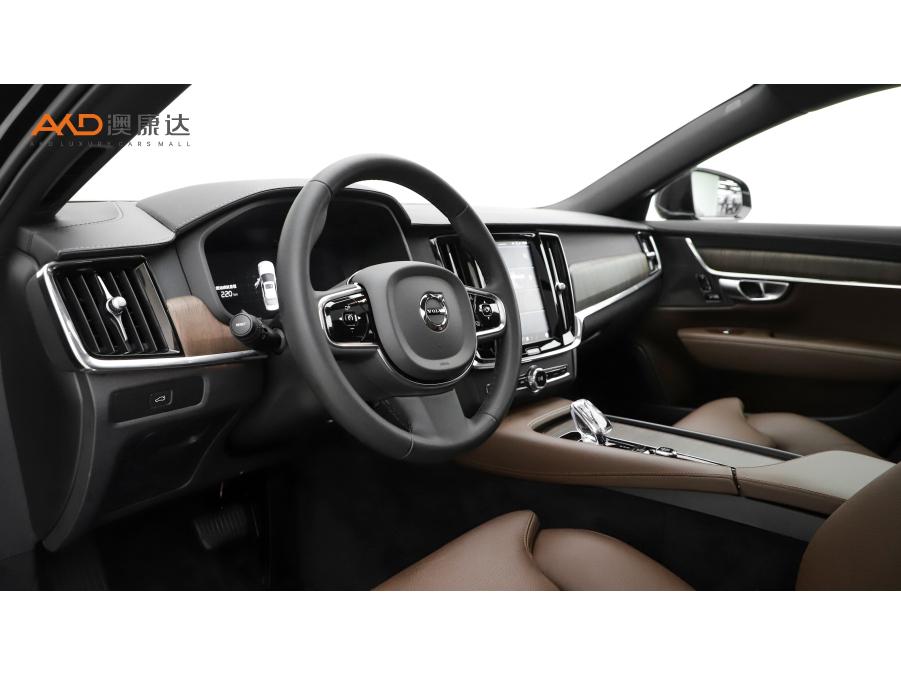 Volvo S90 2024 B5 Luxury