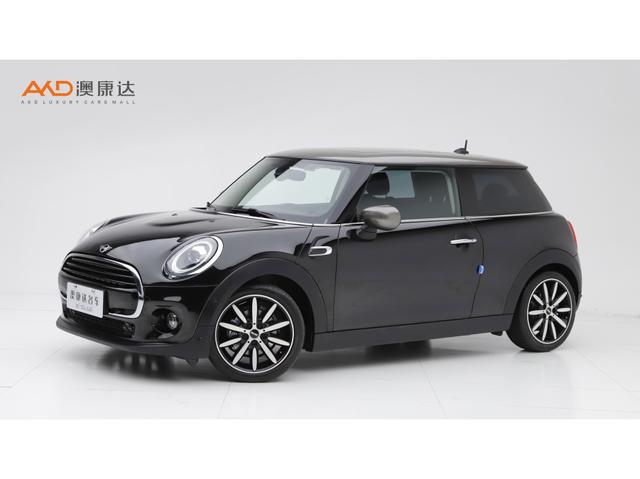 MINI Cabrio 2021 года выпуска