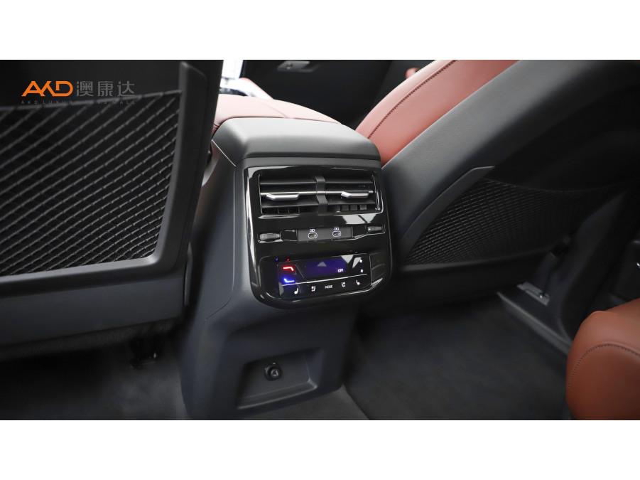 Audi Q6 2024 45TFSI quattro 6 мест