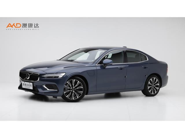 Volvo S60 2023 года выпуска