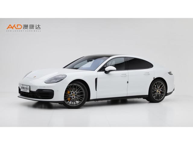 Porsche Panamera 2023 года выпуска