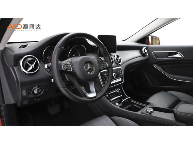 Mercedes-Benz GLA 2018 GLA 200 — фото 7