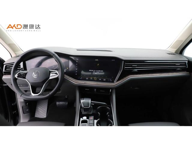Volkswagen Touareg 2021 3.0 TSI — фото 6