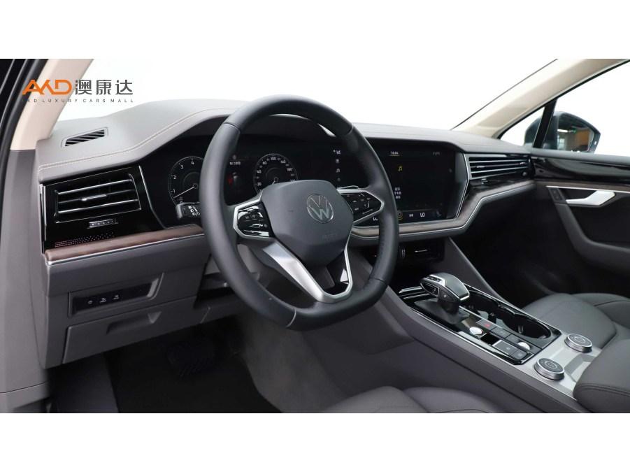 Volkswagen Touareg 2021 3.0TSI Sport