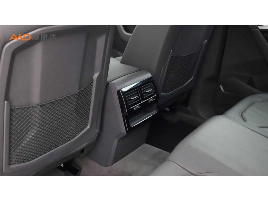 Volkswagen Touareg 2021 3.0TSI Sport