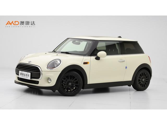 MINI Cabrio 2018 года выпуска