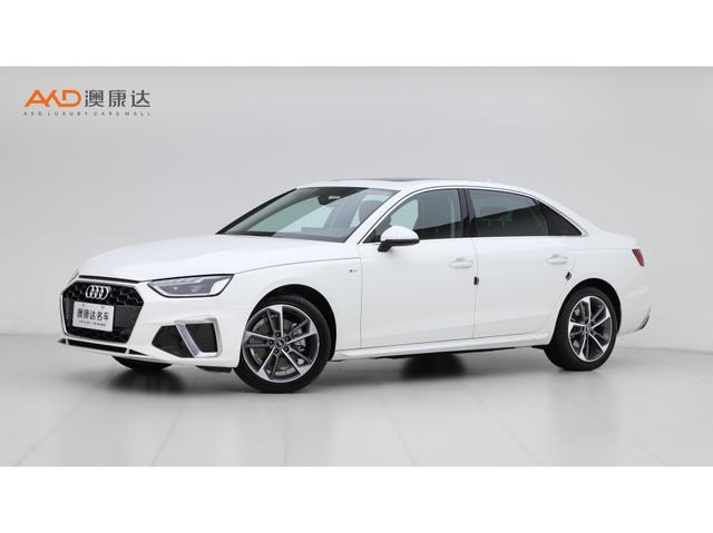 Audi A4 2022 года выпуска