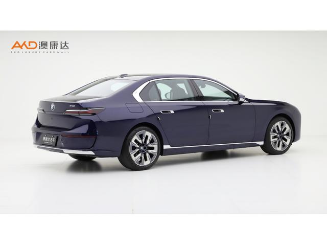 BMW 7-Series 2023 740 Li — фото 4