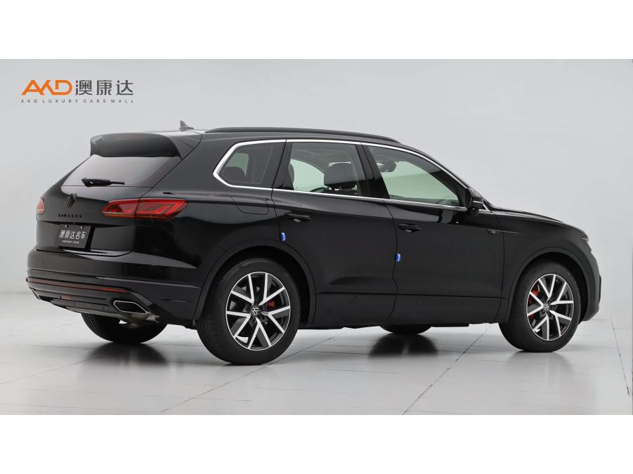 Volkswagen Touareg 2021 Черный из Китая, фото 5
