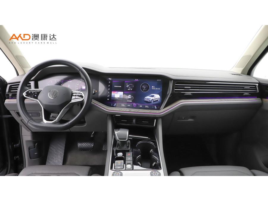 Volkswagen Touareg 2021 3.0TSI Sport