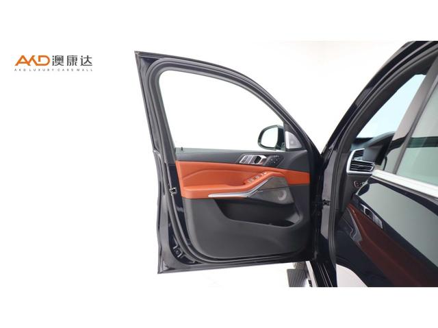 BMW X7 2020 x Drive 40i M — фото 10