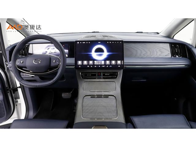 Trumpchi M8 2025 Ultra — фото 6