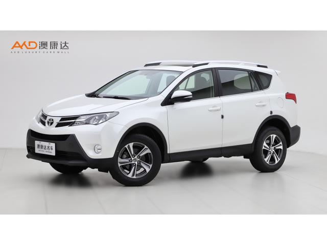 Toyota RAV 4 2015 года выпуска