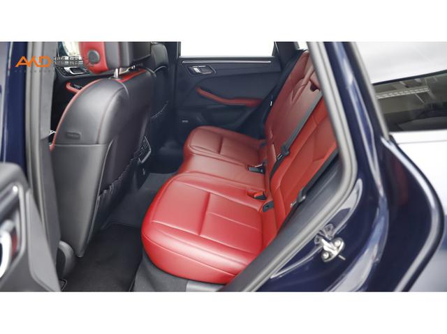 Porsche Macan 2022 Macan 2.0 T — фото 6